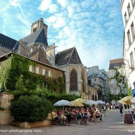 Amazing Flat Marais , Grands Boulevard , Republique Apartment